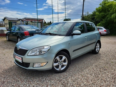 Skoda Fabia II Hatchback Facelifting 1.2 HTP 70KM 2011