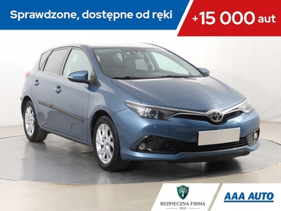 Toyota Auris II Hatchback 5d Facelifting 1.2 D-4T 116KM 2016