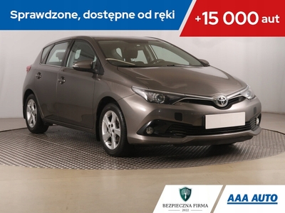 Toyota Auris II Hatchback 5d Facelifting 1.6 Valvematic 132KM 2016