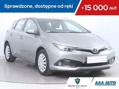 Toyota Auris II Hatchback 5d Facelifting 1.6 Valvematic 132KM 2016