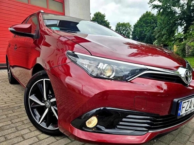 Toyota Auris II Touring Sports Facelifting 1.2 D-4T 116KM 2017