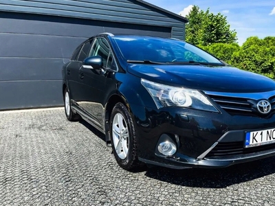 Toyota Avensis III Wagon Facelifting 1.8 Valvematic 147KM 2014