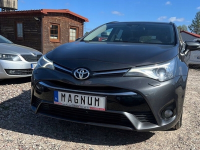 Toyota Avensis III Wagon Facelifting 2015 2.0 D-4D 143KM 2015