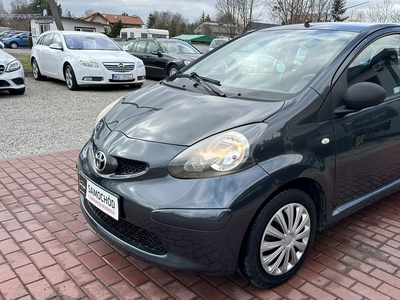 Toyota Aygo I Hatchback 3d 1.0 VVT-i 68KM 2008