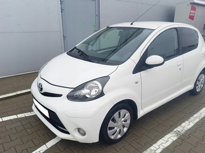 Toyota Aygo I Hatchback 5d Facelifting 1.0 VVT-i 68KM 2013