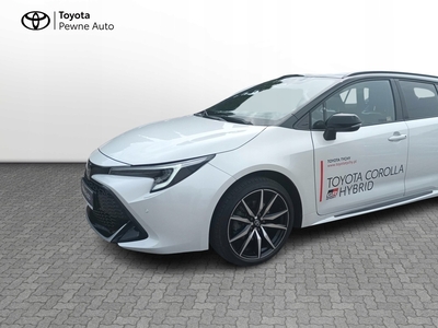 Toyota Corolla XII TS Kombi Facelifting 2.0 Hybrid Dynamic Force 196KM 2023