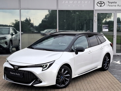 Toyota Corolla XII TS Kombi Facelifting 2.0 Hybrid Dynamic Force 196KM 2023