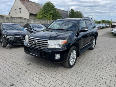 Toyota Land Cruiser VI 2013