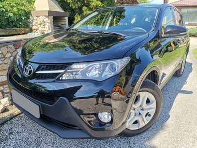 Toyota RAV4 IV MPV D-4D 125 124KM 2014