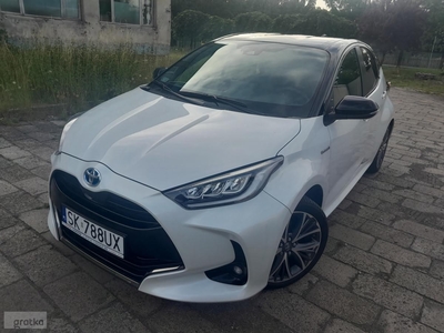 Toyota Yaris 1.5 HYBRID JAK NOWY 8 TYS.KM SALON POLSKA