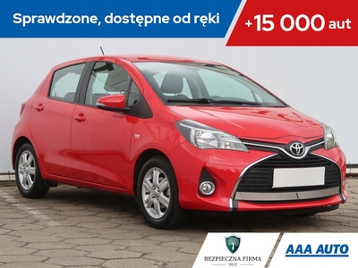 Toyota Yaris III Hatchback 5d Facelifting 1.0 VVT-i 69KM 2014