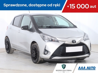 Toyota Yaris III Hatchback 5d Facelifting 2017 1.5 Dual VVT-iE 111KM 2018