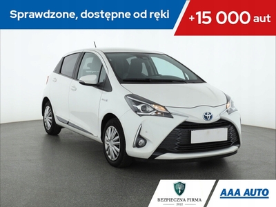 Toyota Yaris III Hatchback 5d Facelifting 2017 1.5 Hybrid 100KM 2020