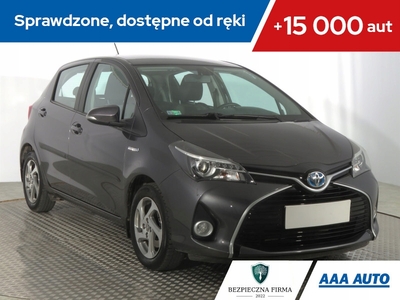 Toyota Yaris III Hatchback 5d Facelifting Hybrid 100KM 2014