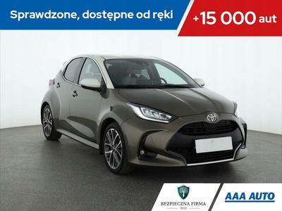 Toyota Yaris IV Hatchback 1.5 Dynamic Force 125KM 2021