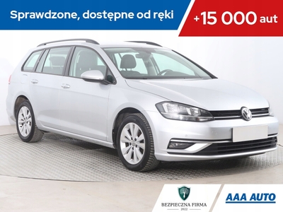 Volkswagen Golf VIII Variant 1.5 eTSI 150KM 2020