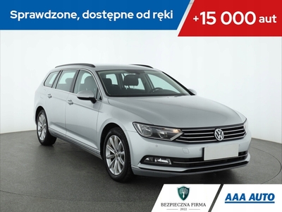 Volkswagen Passat B8 Variant 2.0 TDI 150KM 2015