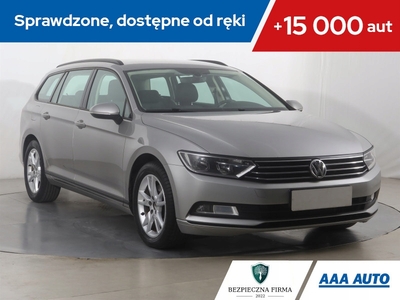 Volkswagen Passat B8 Variant 2.0 TDI 150KM 2015