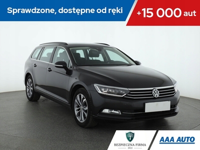 Volkswagen Passat B8 Variant 2.0 TDI BlueMotion SCR 150KM 2019