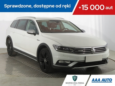 Volkswagen Passat B8 Variant 2.0 TDI BlueMotion SCR 190KM 2016