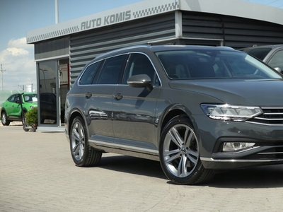 Volkswagen Passat B8 Variant Facelifting 2.0 TDI SCR 150KM 2021