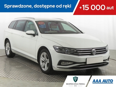 Volkswagen Passat B8 Variant Facelifting 2.0 TSI 190KM 2019