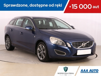 Volvo V60 I Kombi 1.6 T3 150KM 2012