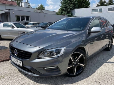 Volvo V60 I Kombi Facelifting 2.0 T6 DRIVE-E 306KM 2015