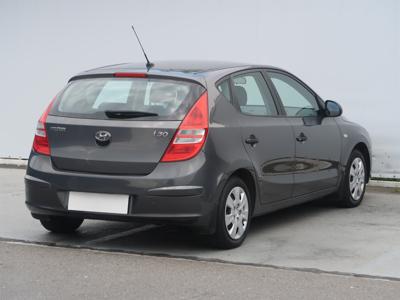 Hyundai i30 2008 1.4 CVVT 210853km ABS klimatyzacja manualna