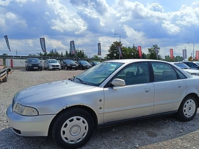 Audi A4 B5 Sedan 1.8 20V 125KM 1995