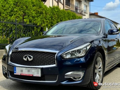 Infiniti Q70