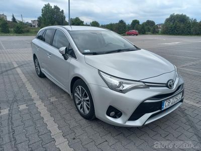 TOYOTA AVENSIS 2.0 PREMIUM OKAZJA