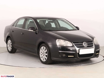 Volkswagen Jetta 1.6 103 KM 2010r. (Piaseczno)