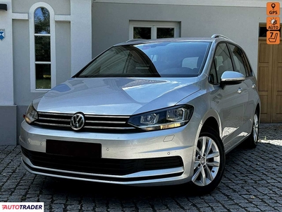 Volkswagen Touran 1.6 diesel 110 KM 2016r. (Kutno)