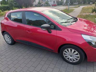 Renault Clio 2015 r. Benzyna.