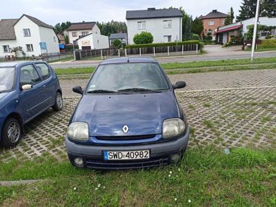 Renault Clio, niski przebieg, ważne opłaty