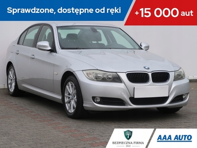 BMW Seria 3 E90-91-92-93 Limuzyna E90 318i 143KM 2009