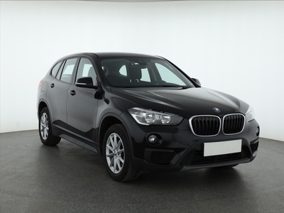 BMW X1 F48 , Automat, Klimatronic, Parktronic, Podgrzewane siedzienia