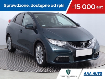 Honda Civic IX Hatchback 5d 1.8 i-VTEC 142KM 2013