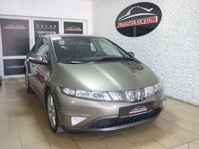 Honda Civic VIII Hatchback 3d 1.8 i-VTEC 140KM 2007