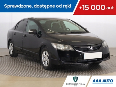 Honda Civic VIII Sedan 1.8 i-VTEC 140KM 2009