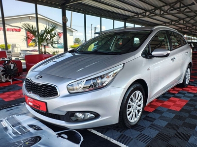 Kia Ceed II Kombi 1.6 CRDi 110KM 2013