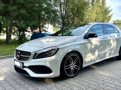 Mercedes Klasa A W176 Hatchback 5d Facelifting 180 122KM 2017