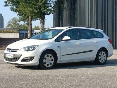 Opel Astra J