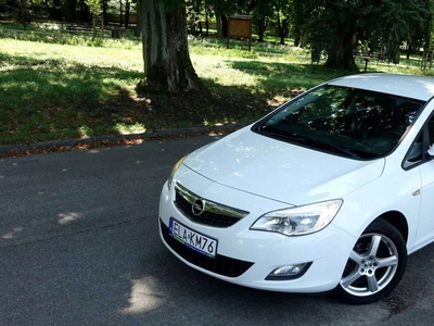 Opel Astra J Hatchback 5d 1.4 87KM 2011