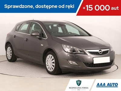 Opel Astra J Hatchback 5d 1.6 Twinport ECOTEC 115KM 2010