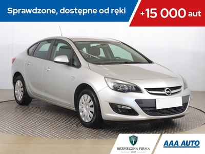 Opel Astra J Sedan 1.4 Twinport ECOTEC 100KM 2013