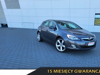 Opel Astra J Sports Tourer 1.4 Turbo ECOTEC 120KM 2011