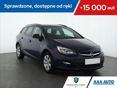 Opel Astra J Sports Tourer Facelifting 1.4 Turbo ECOTEC 140KM 2015