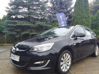 Opel Astra J Sports Tourer Facelifting 1.7 CDTI ECOTEC 110KM 2013